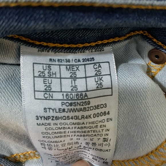 Guess Jeans Size 25 - Picture 7 of 7